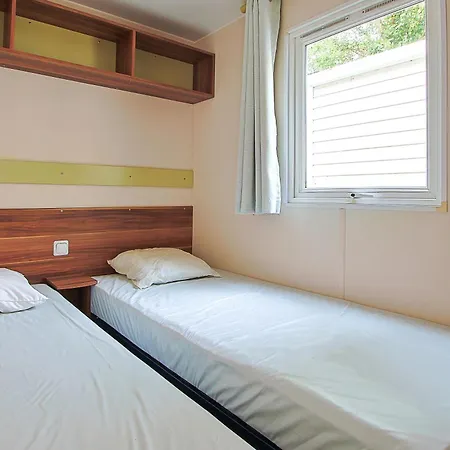 אתר קמפינג Mobil-home - Le Marie Elodie 85